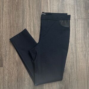 Women’s Navy pants